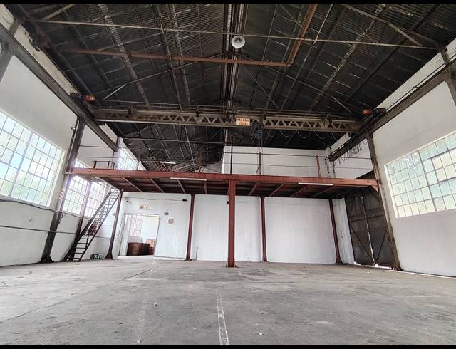 700M² WAREHOUSE TO LET IN DRIEHOEK